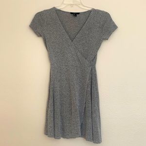 Forever 21 mini grey/white dress (size M)